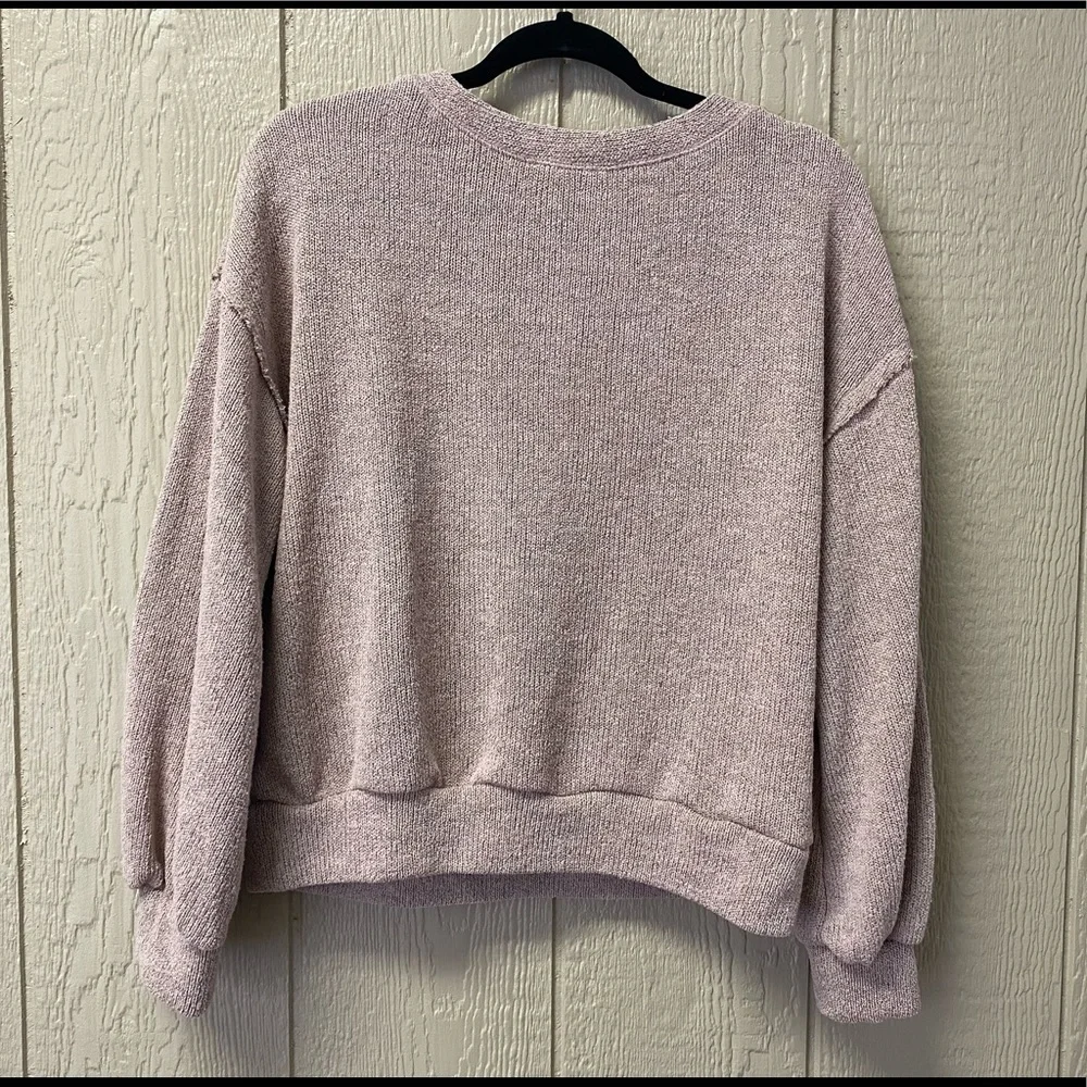 Boutique brand poly sweater | size Medium